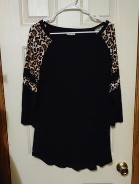 Avenue 18/20 Women's Leopard Top